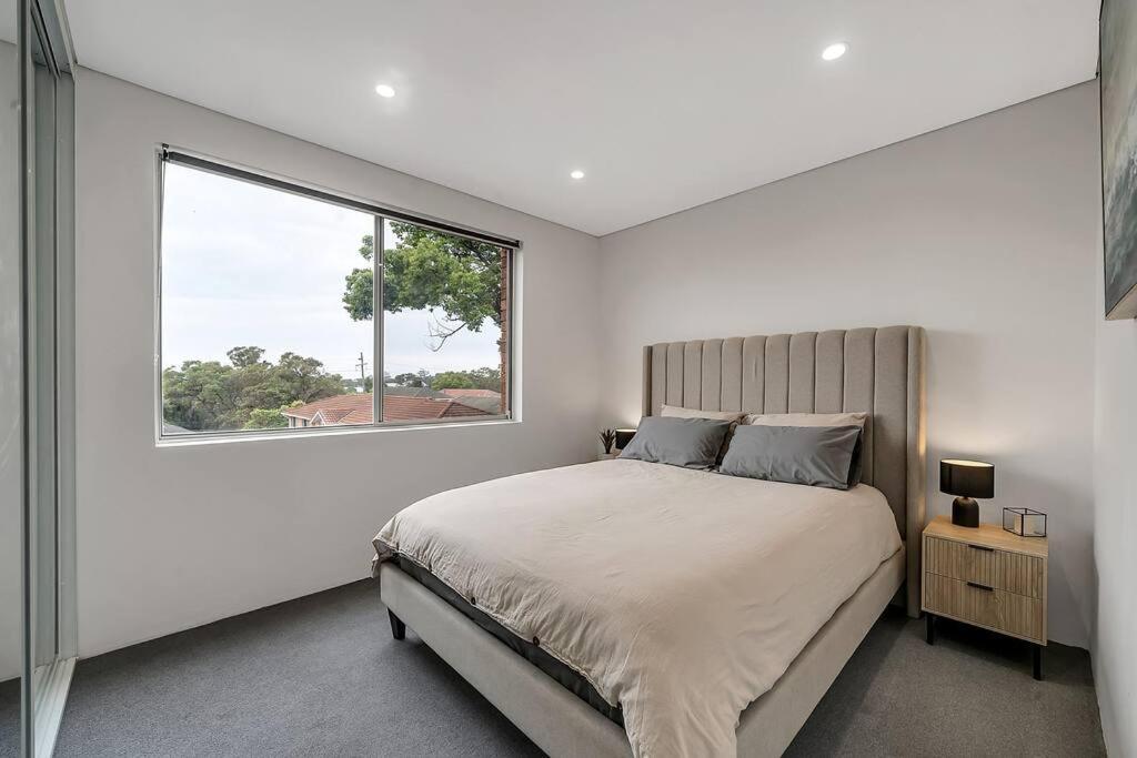Apartment The 2 Bedroom Hurstville Haven *