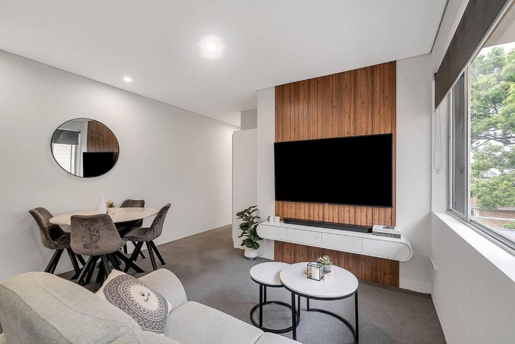 The 2 Bedroom Hurstville Haven Apartment